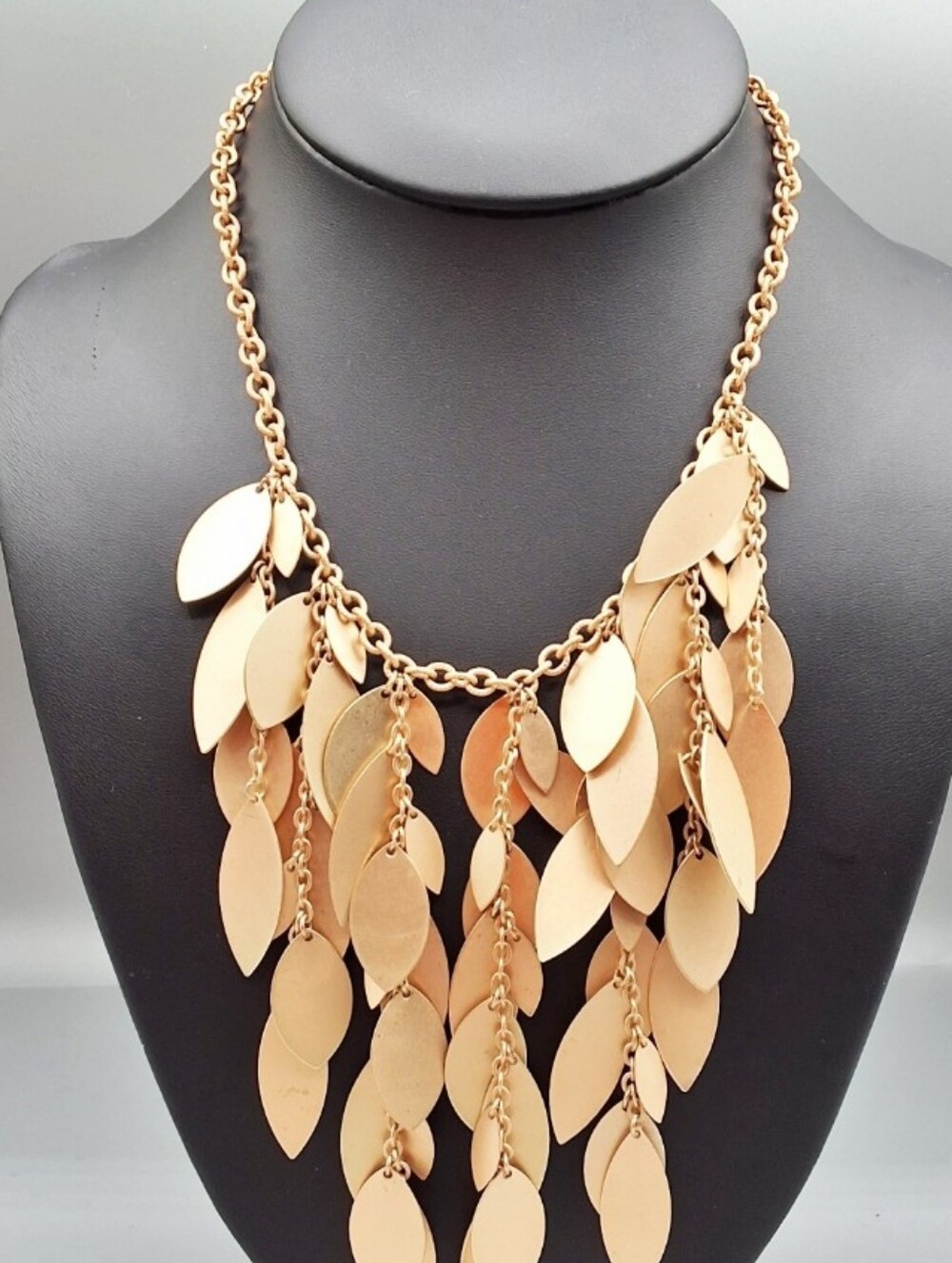 Vintage 80s Gold Tone Cascading Leaf Statement Bib Necklace Matte Leaf Fringe - Picture 6 of 6